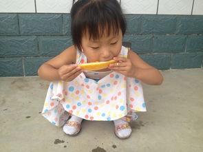 小孩吃瓜含义,揭秘小孩吃瓜的欢乐时光